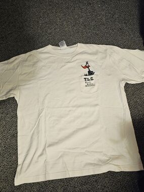 2000 Warner Bros Studio Store Loony Tunes Daffy Duck Pocket Shirt